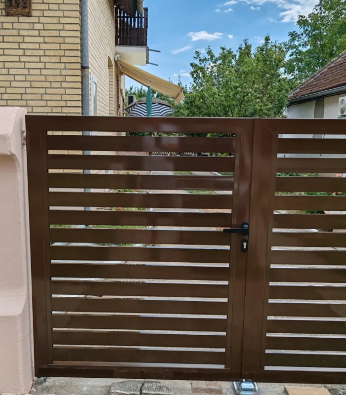 Ugradnja aluminijumske braon kapije