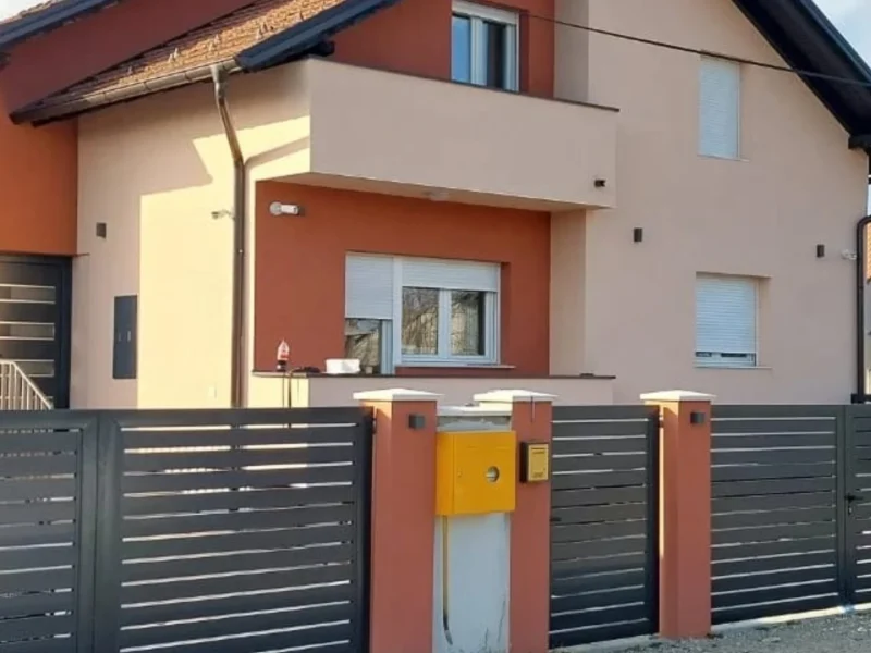 Aluminijumska ograda, kapija, Rehau PVC prozori i ulazna vrata u RAL 7016